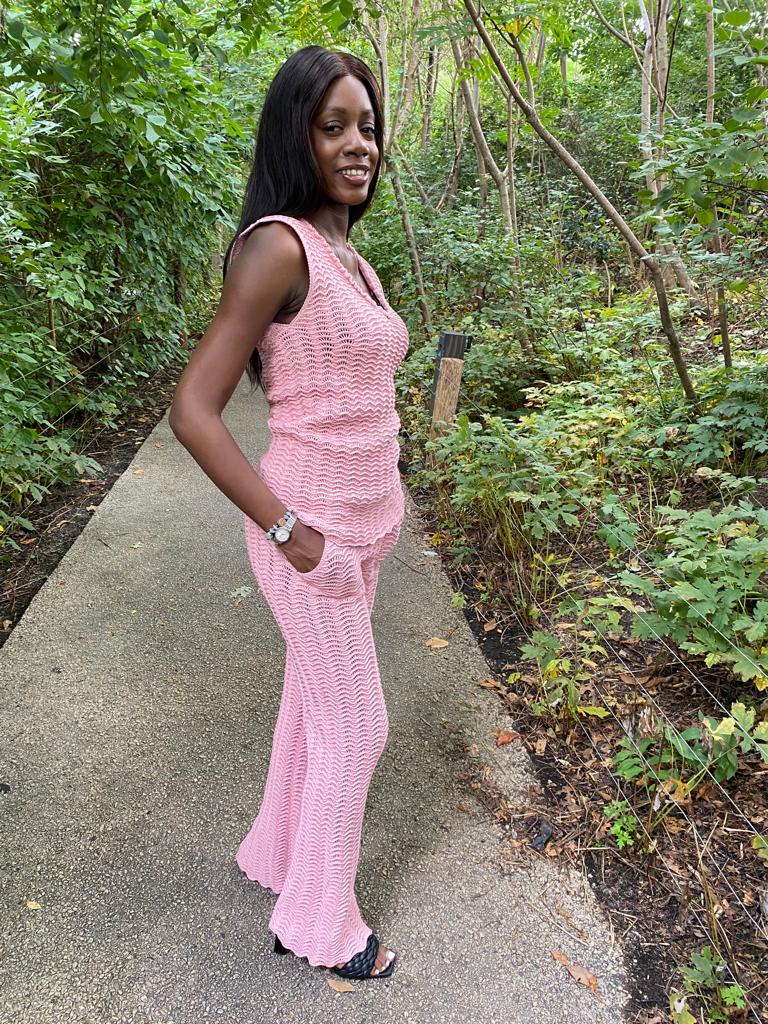 Pants suit set.